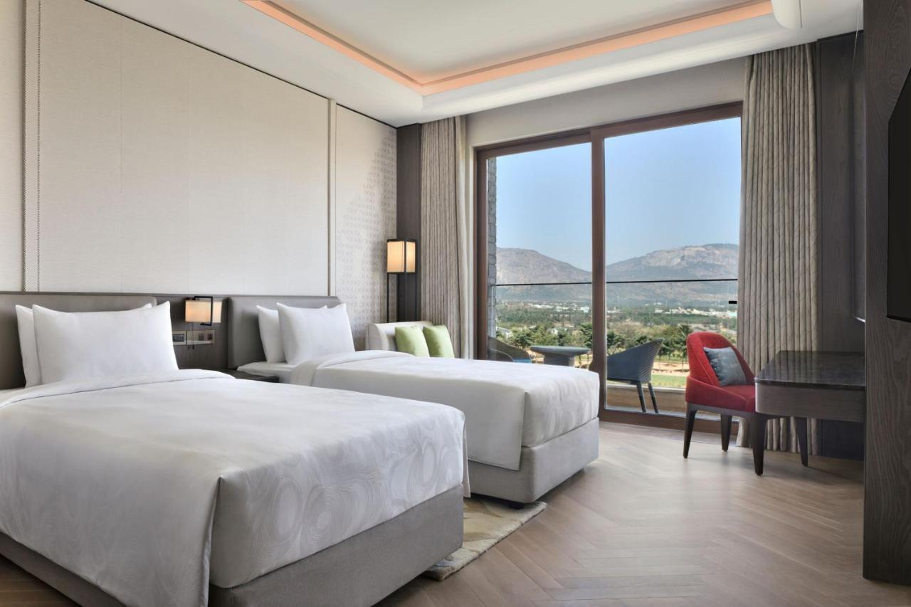 Jw Marriott Hotel Bengaluru Prestige Golfshire Resort & Spa Avati Exterior photo