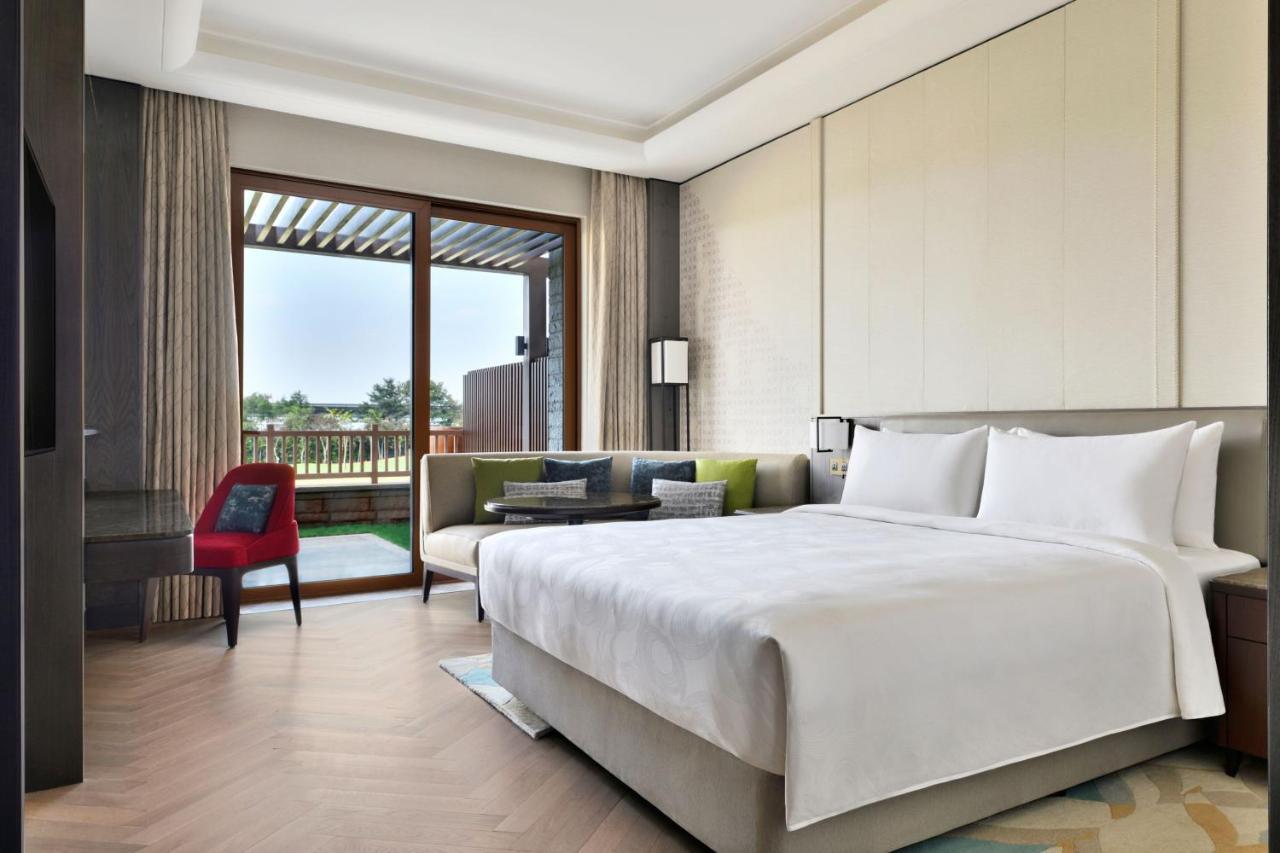 Jw Marriott Hotel Bengaluru Prestige Golfshire Resort & Spa Avati Exterior photo