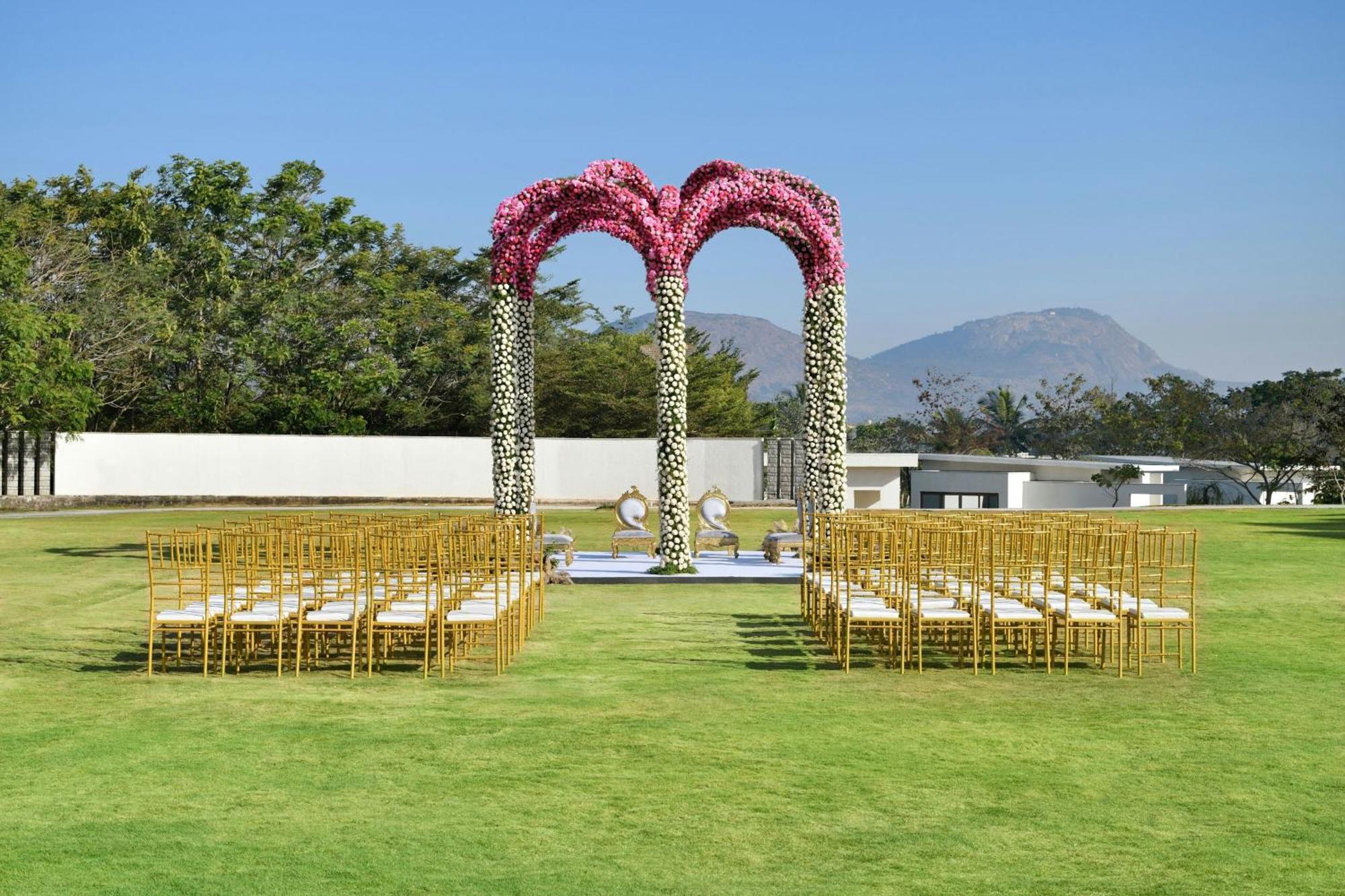 Jw Marriott Hotel Bengaluru Prestige Golfshire Resort & Spa Avati Exterior photo