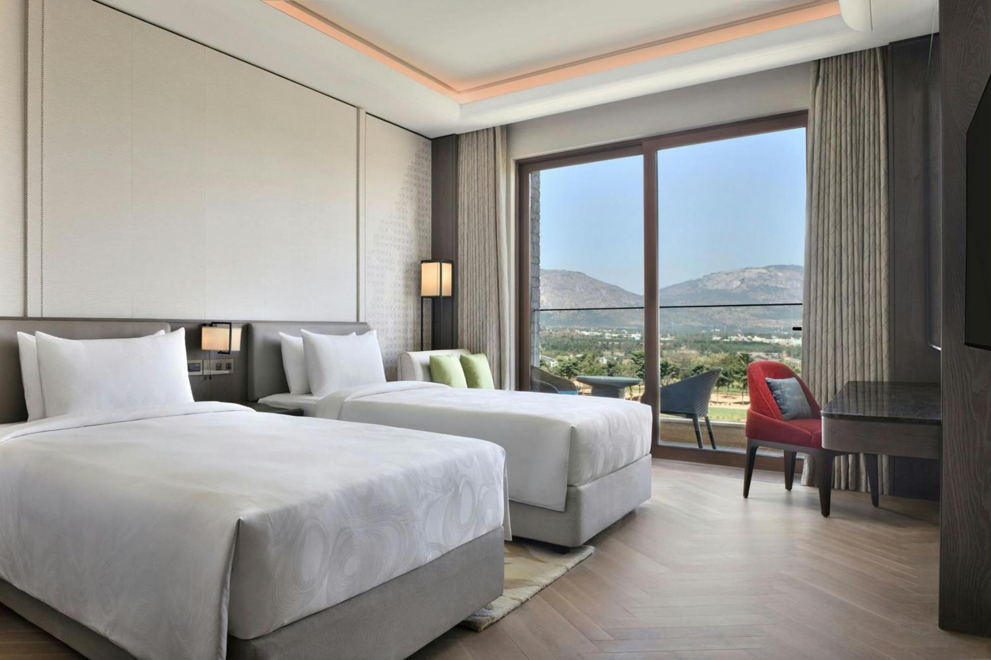 Jw Marriott Hotel Bengaluru Prestige Golfshire Resort & Spa Avati Exterior photo