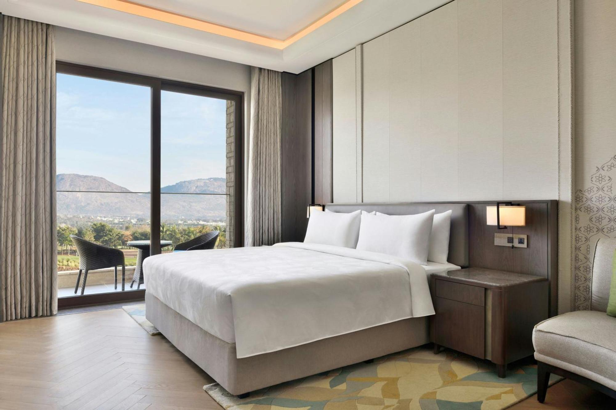 Jw Marriott Hotel Bengaluru Prestige Golfshire Resort & Spa Avati Exterior photo