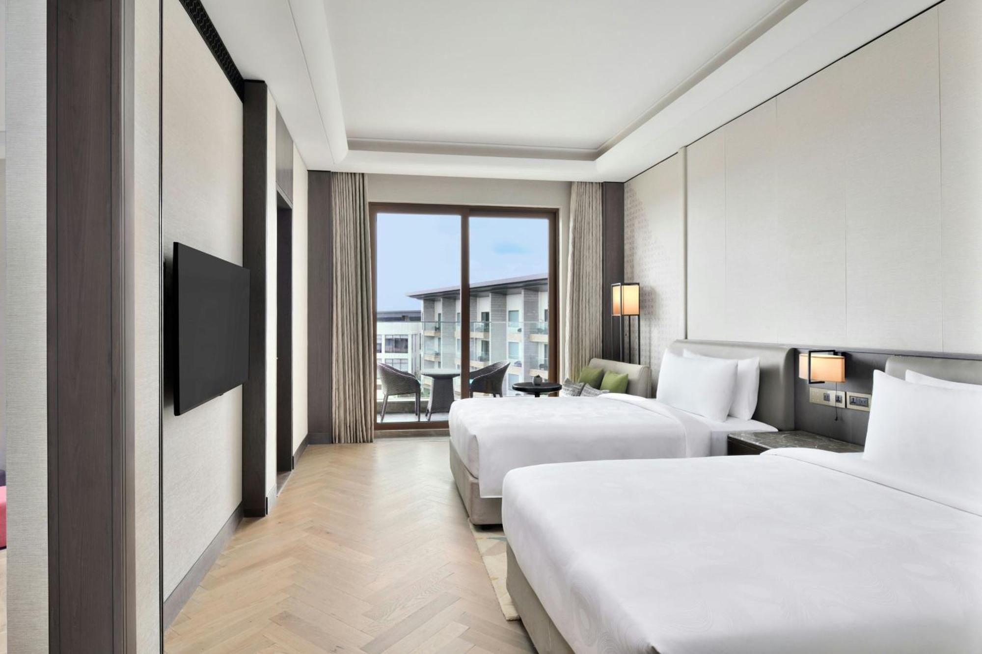 Jw Marriott Hotel Bengaluru Prestige Golfshire Resort & Spa Avati Exterior photo